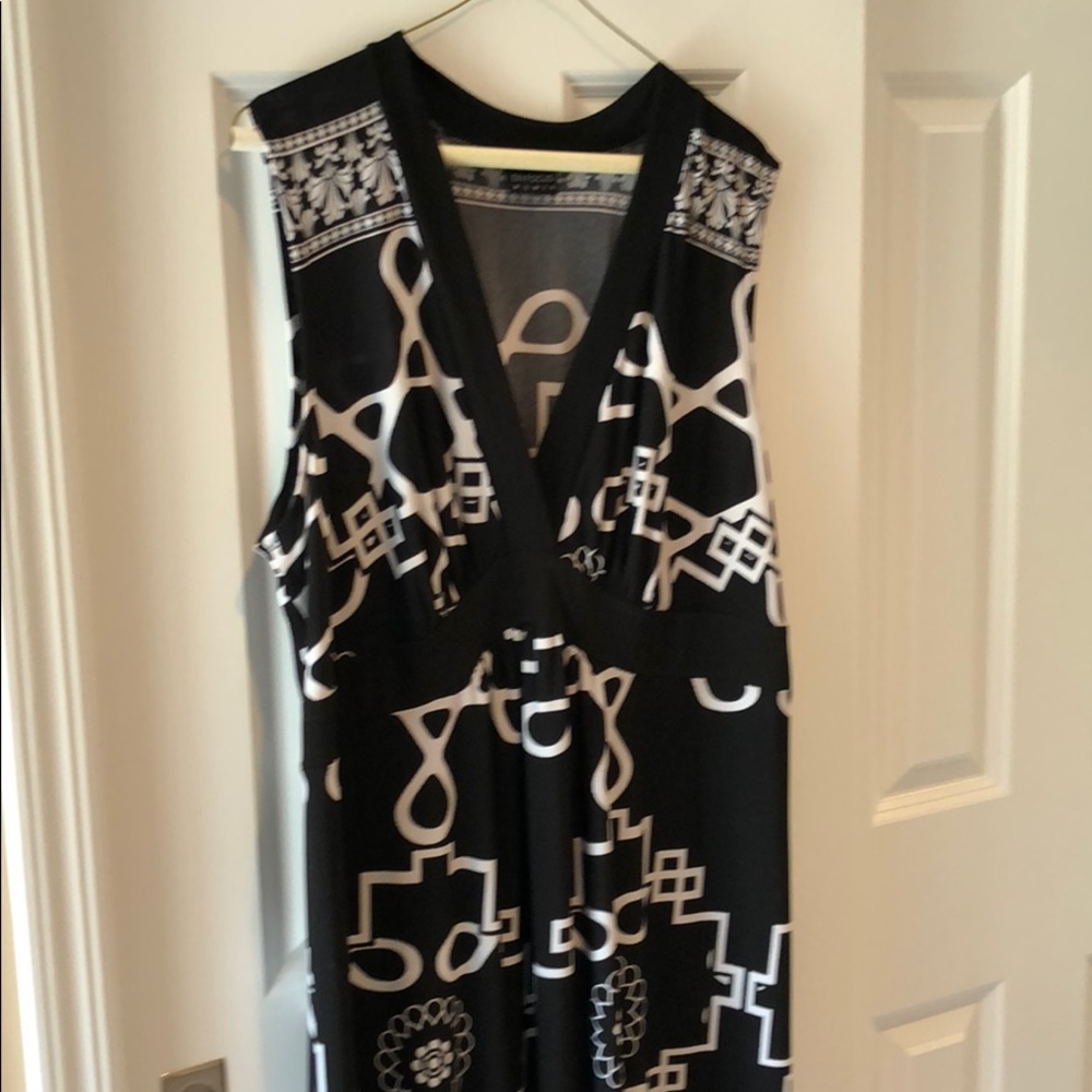 Ladies black and white patterned maxi sundress - Picture 2 of 5